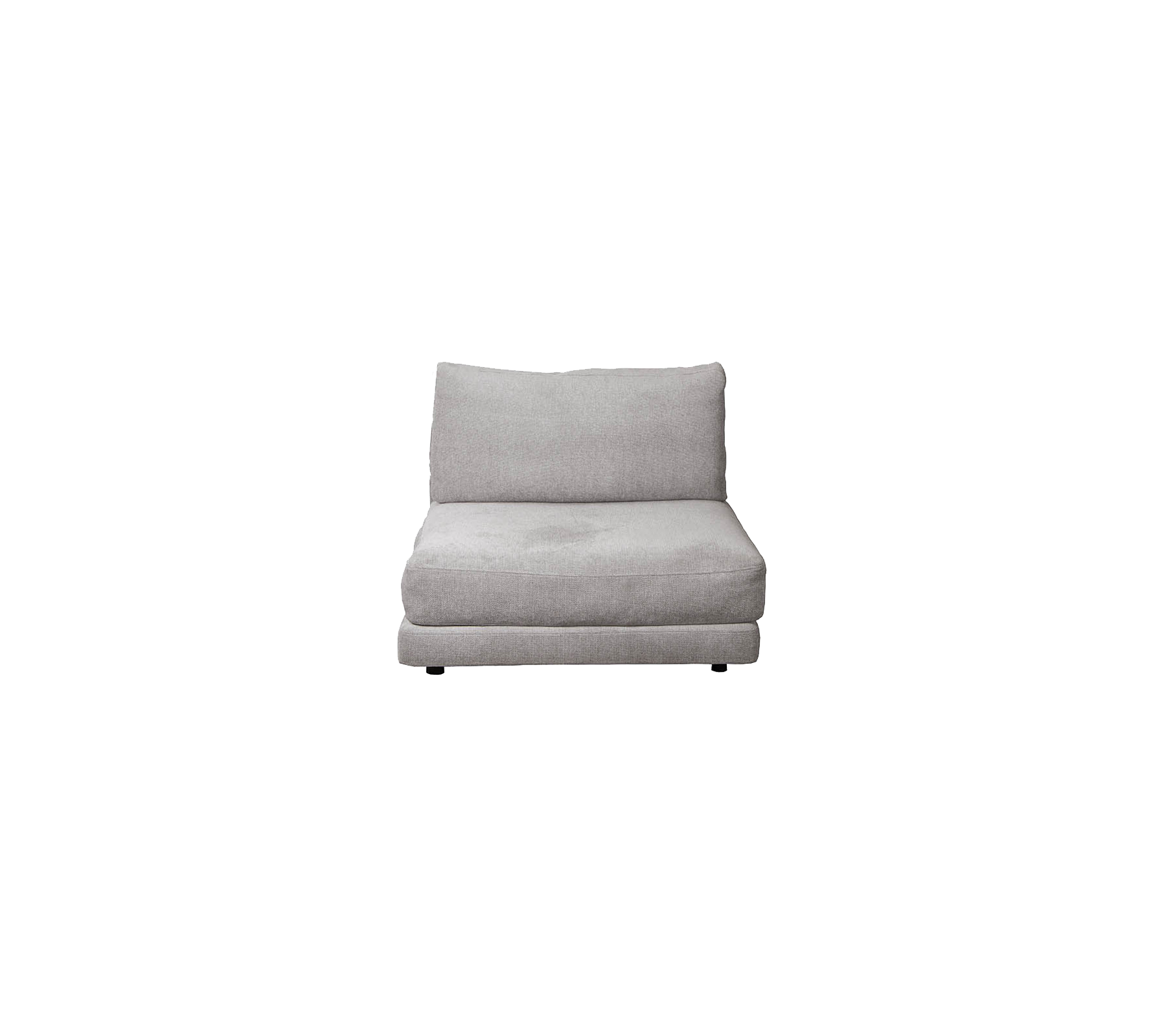 Comfortabele lichtgrijze loungefauteuil met een gevoerd zit- en rugkussen, ontworpen voor ontspanning en veelzijdigheid.
