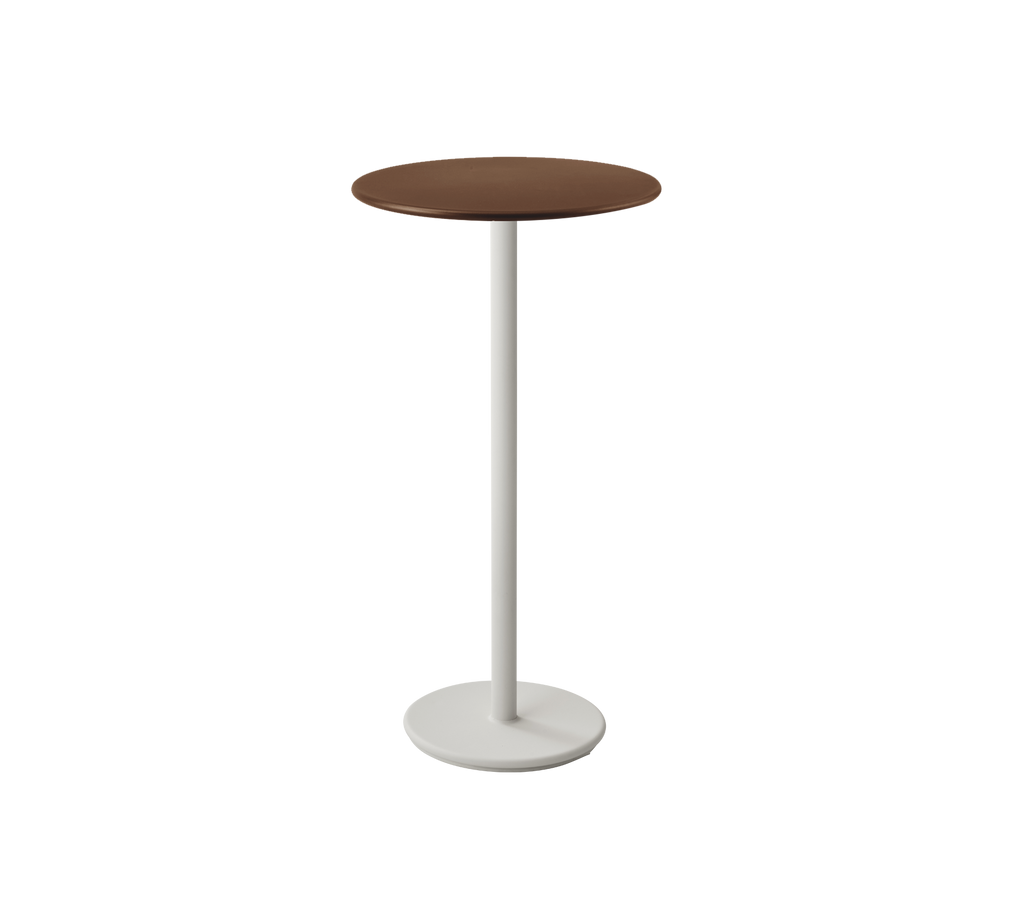 Modern bruine tafel met een witte voet.