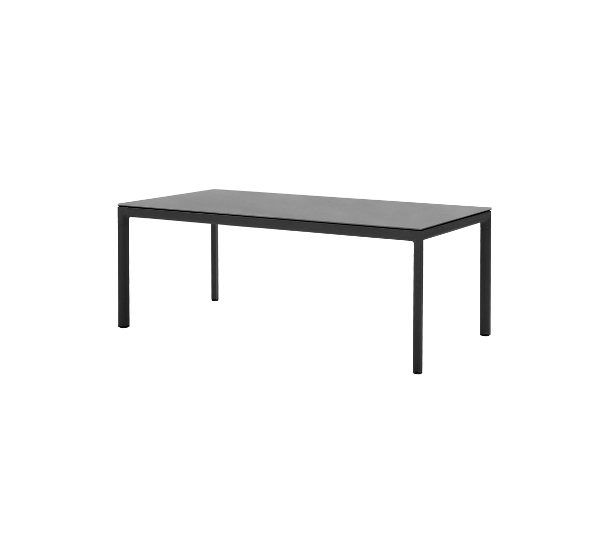Eenvoudige rechthoekige tafel met een slank ontwerp en stevige poten, geschikt voor verschillende omgevingen en toepassingen.