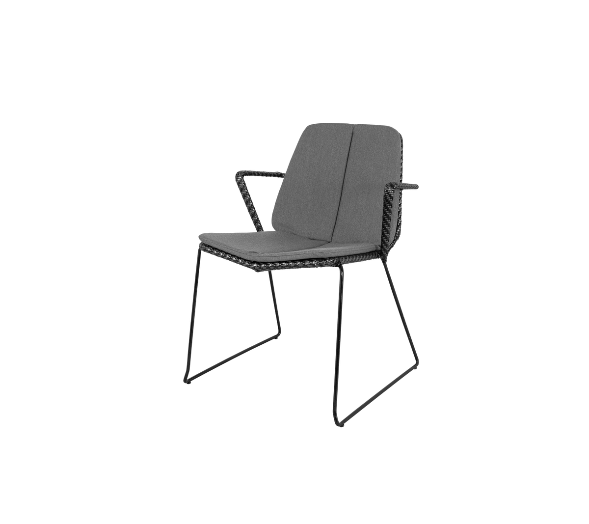 Stijlvolle stoel met een slank ontwerp, met een comfortabele zitting en rugleuning, gesteund door een stevige metalen frame.