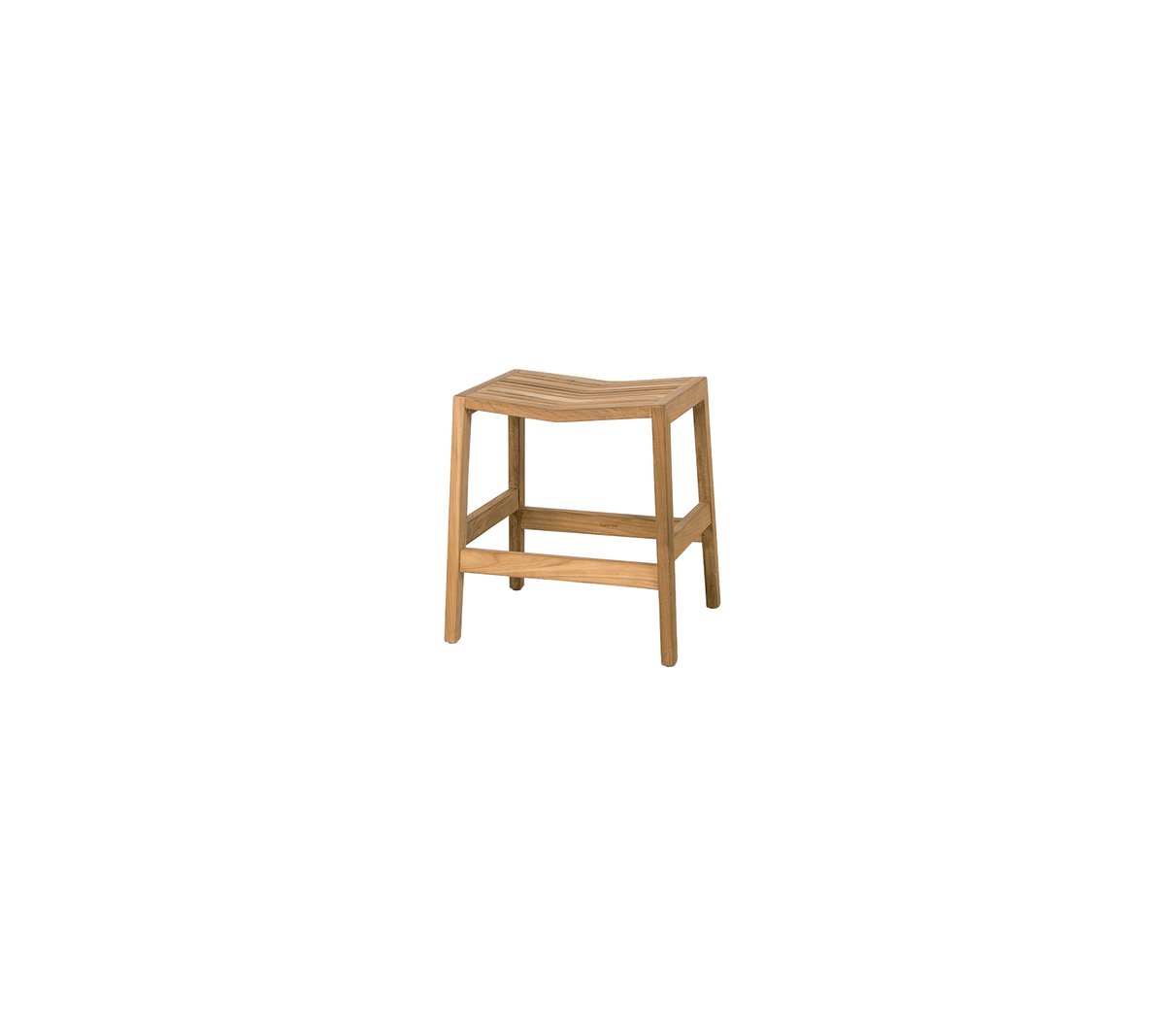 Natuurlijke houten kruk met een eenvoudig ontwerp, met een vlak zitvlak en stevige benen, ideaal voor verschillende toepassingen en ruimtes.