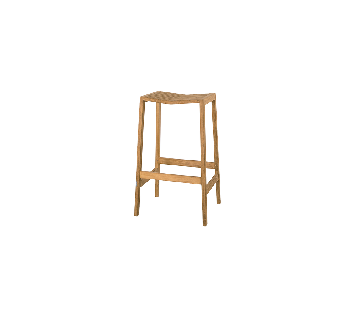 Eenvoudige houten kruk met een natuurlijke afwerking en vier poten, voorzien van een ondersteunende voetensteun voor extra comfort.