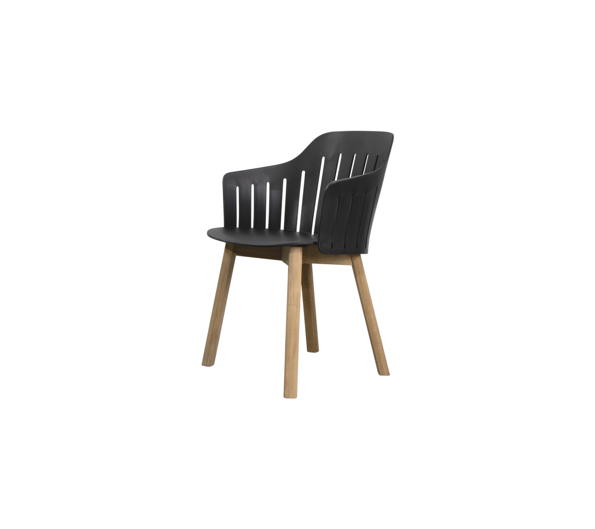 Strak, moderne stoel met een gevormde zitting, lattenrugleuning en houten poten voor stijl en comfort.