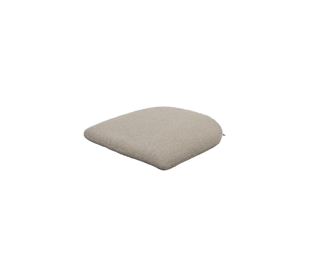 Vierkant kussen in een zachte beige stof, dat comfort biedt en een neutrale accent toevoegt aan elke zitarrangement.