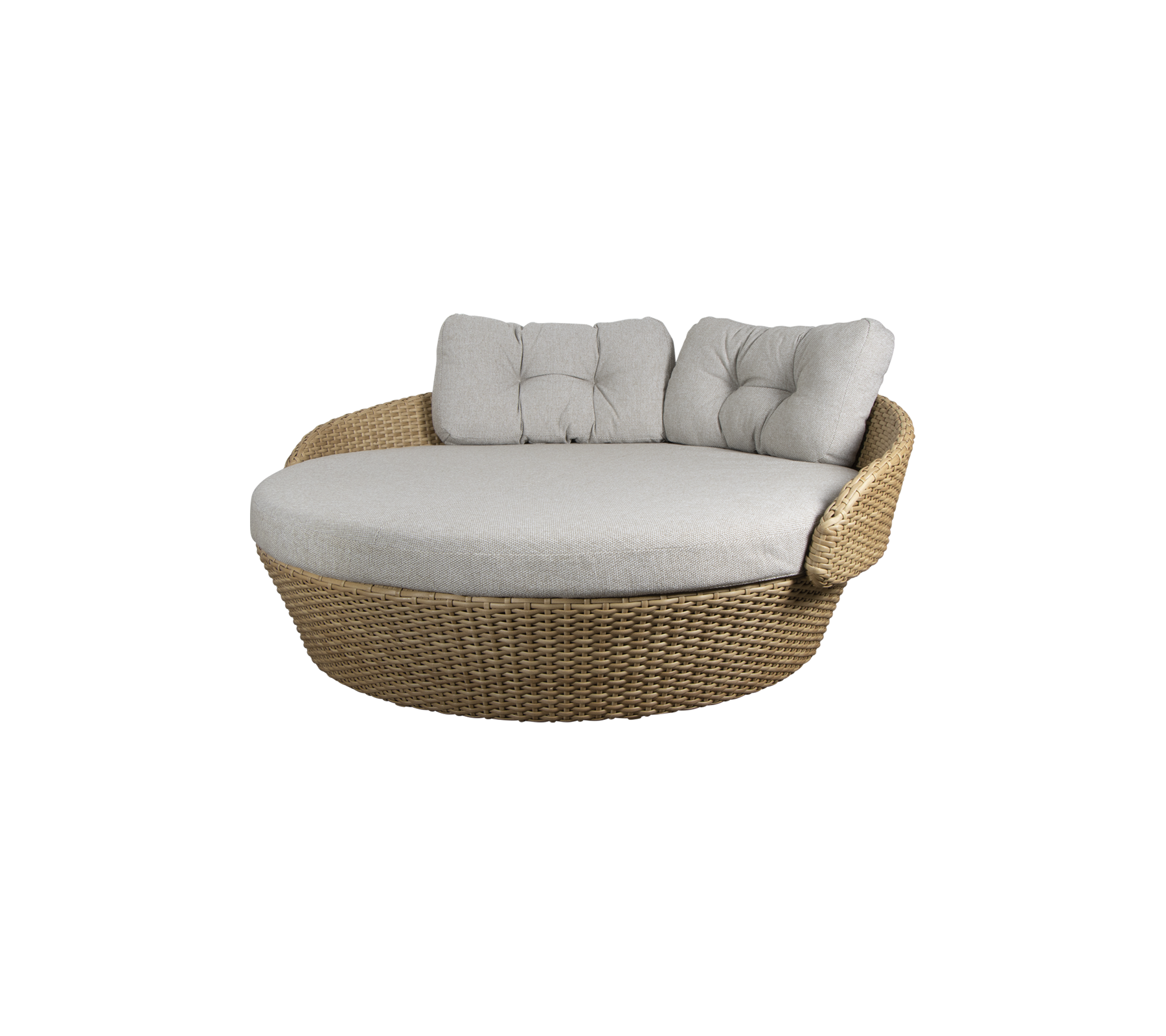 Ronde gevlochten lounge stoel met zachte grijze kussens, ontworpen voor comfort en ontspanning. Ideaal om te ontspannen of te socialiseren.