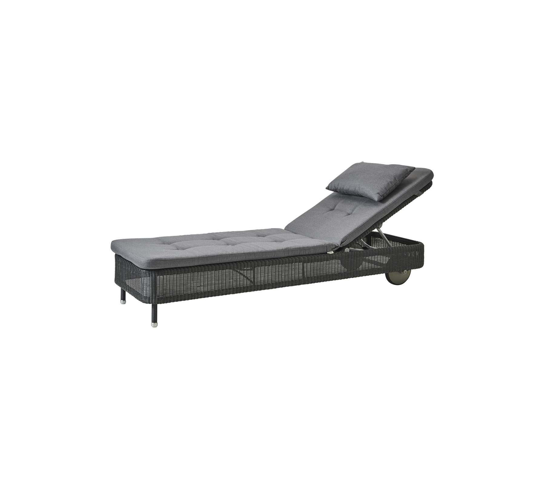 Verstelbare chaise longue met een zachte grijze kussen en een gestructureerde basis, perfect voor ontspanning in elke omgeving.