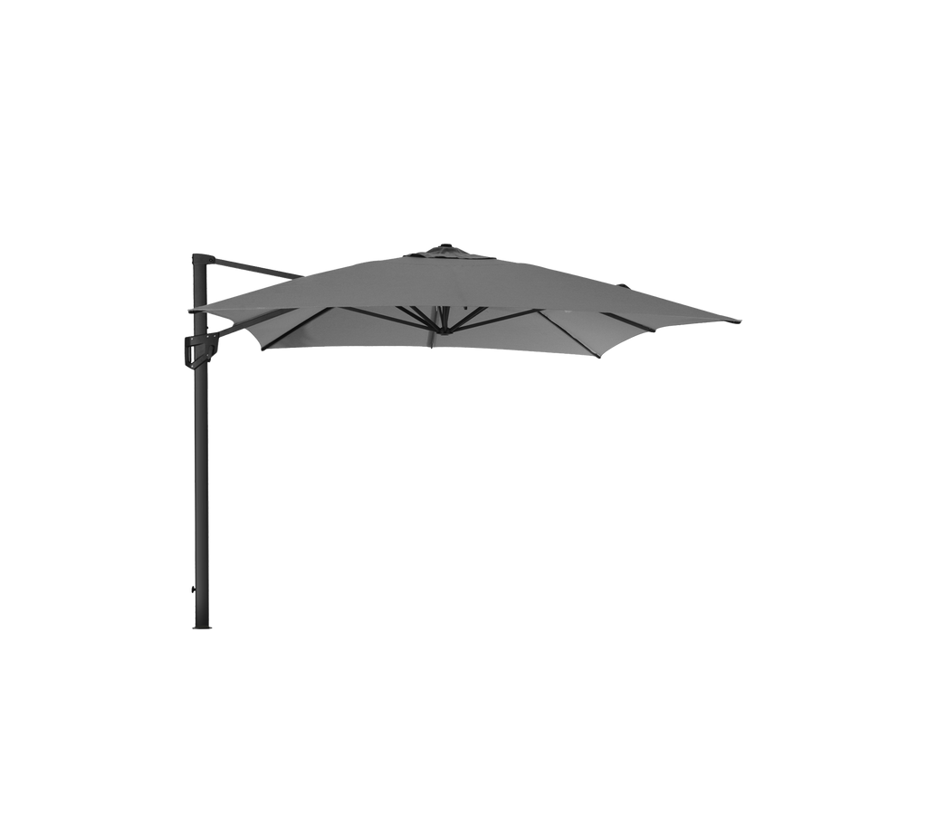 Een vrijstaande parasol met een donker doek, die schaduw en steun biedt van een rechtopstaande stok. Ideaal voor buitenruimtes.