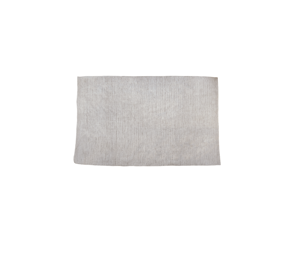 Zand meerkleurig product weergegeven op een egale achtergrond.