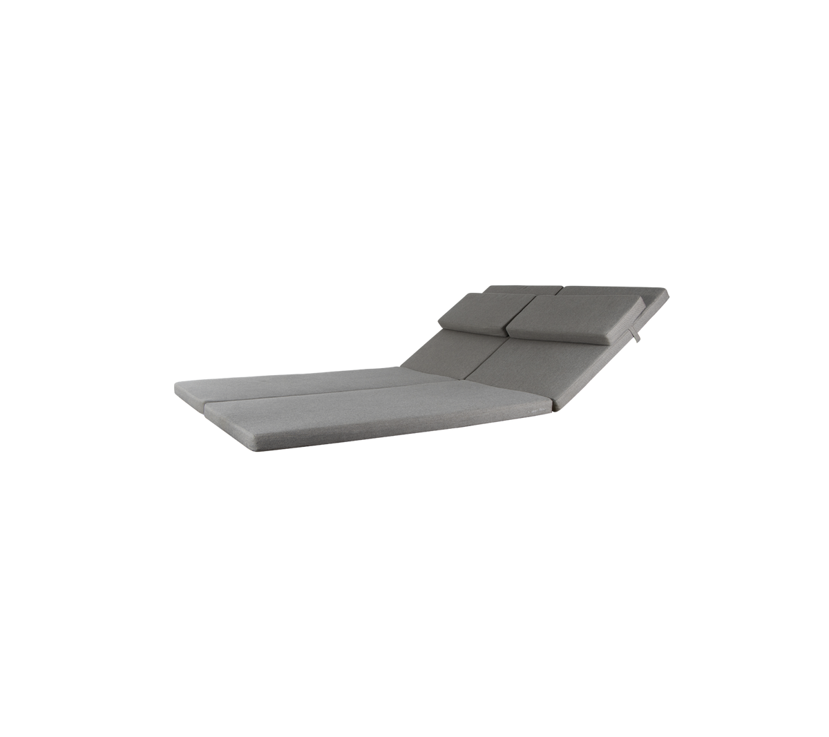 Strakke, moderne loungestoel met een gebogen ontwerp en pluche grijze bekleding, perfect voor ontspanning en stijl.
