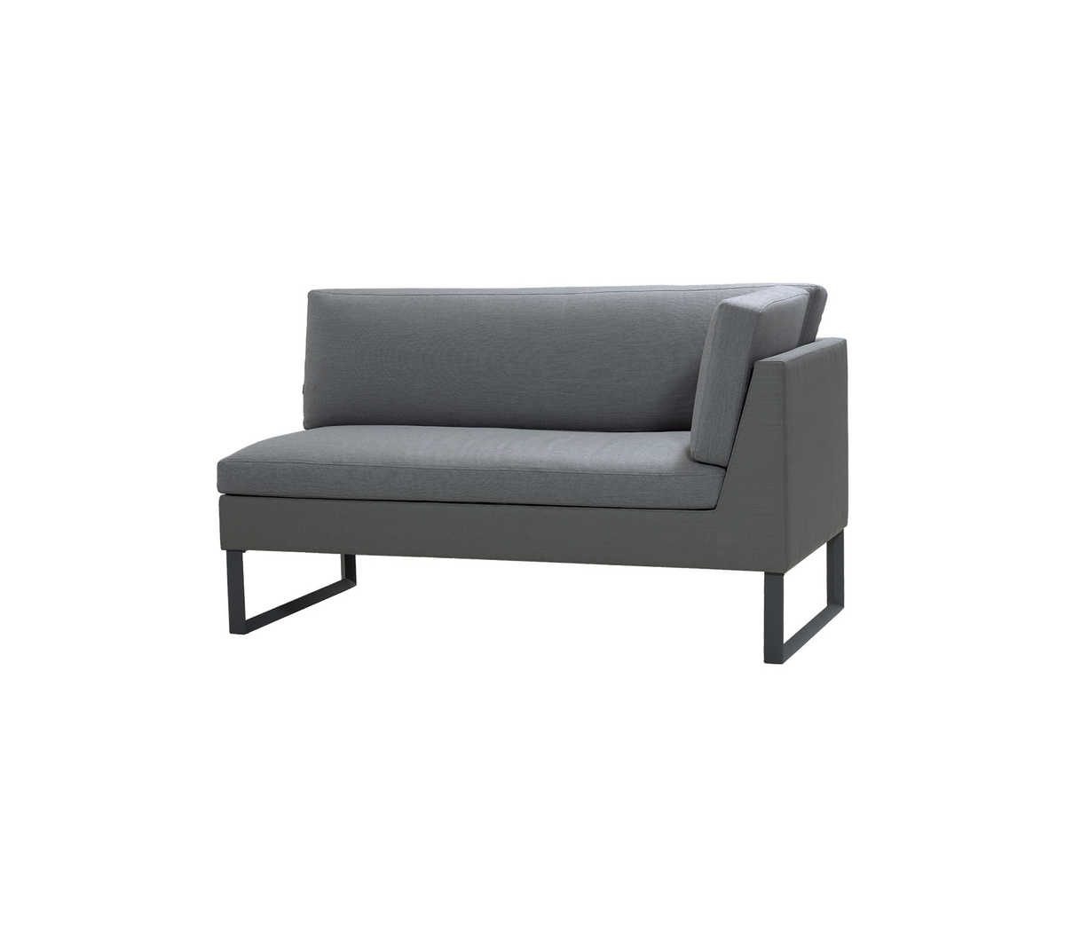Moderne tweezitsbank in een slanke grijze stof met minimalistische metalen poten en een eigentijds ontwerp, ideaal voor stijlvolle zitplaatsen.