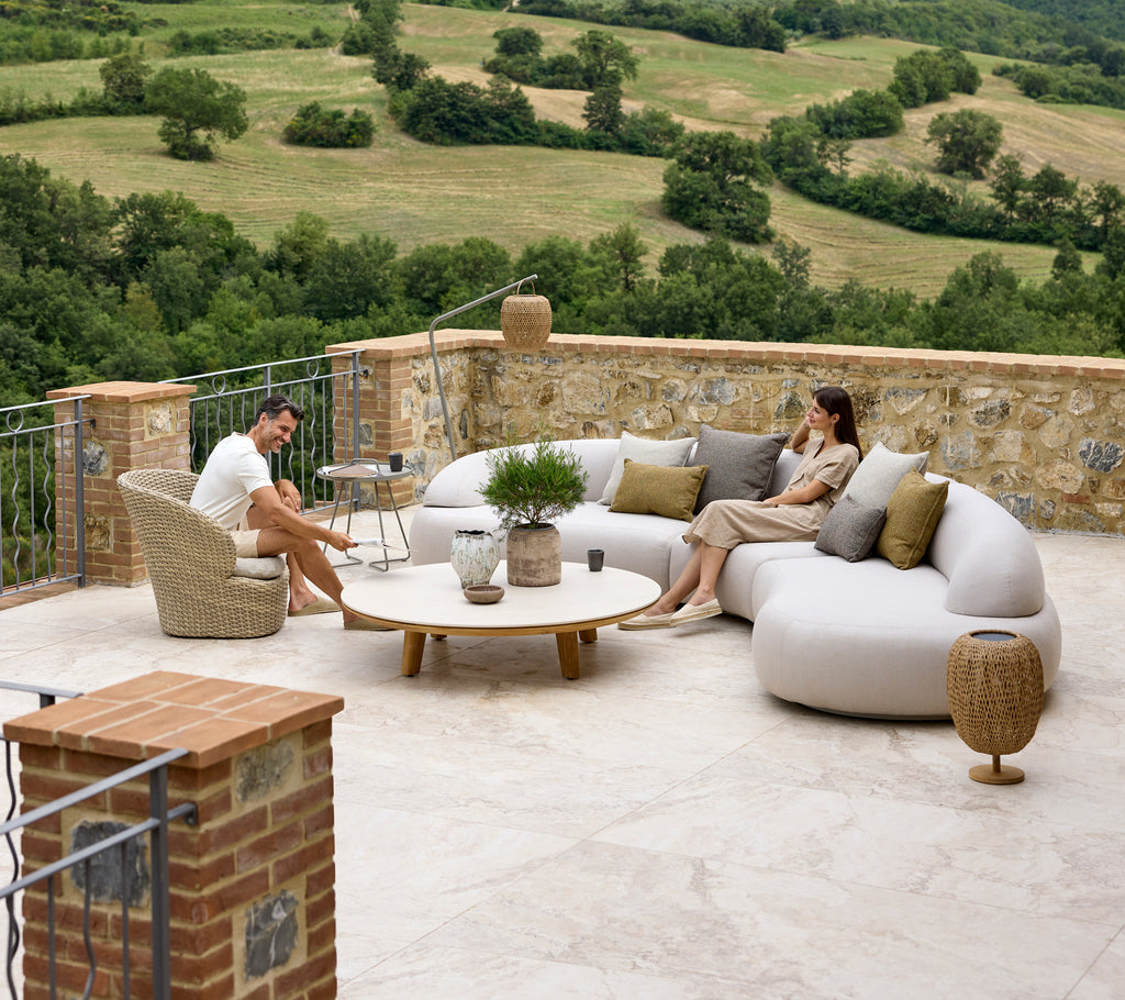 Aspect table, diam. 144 cm