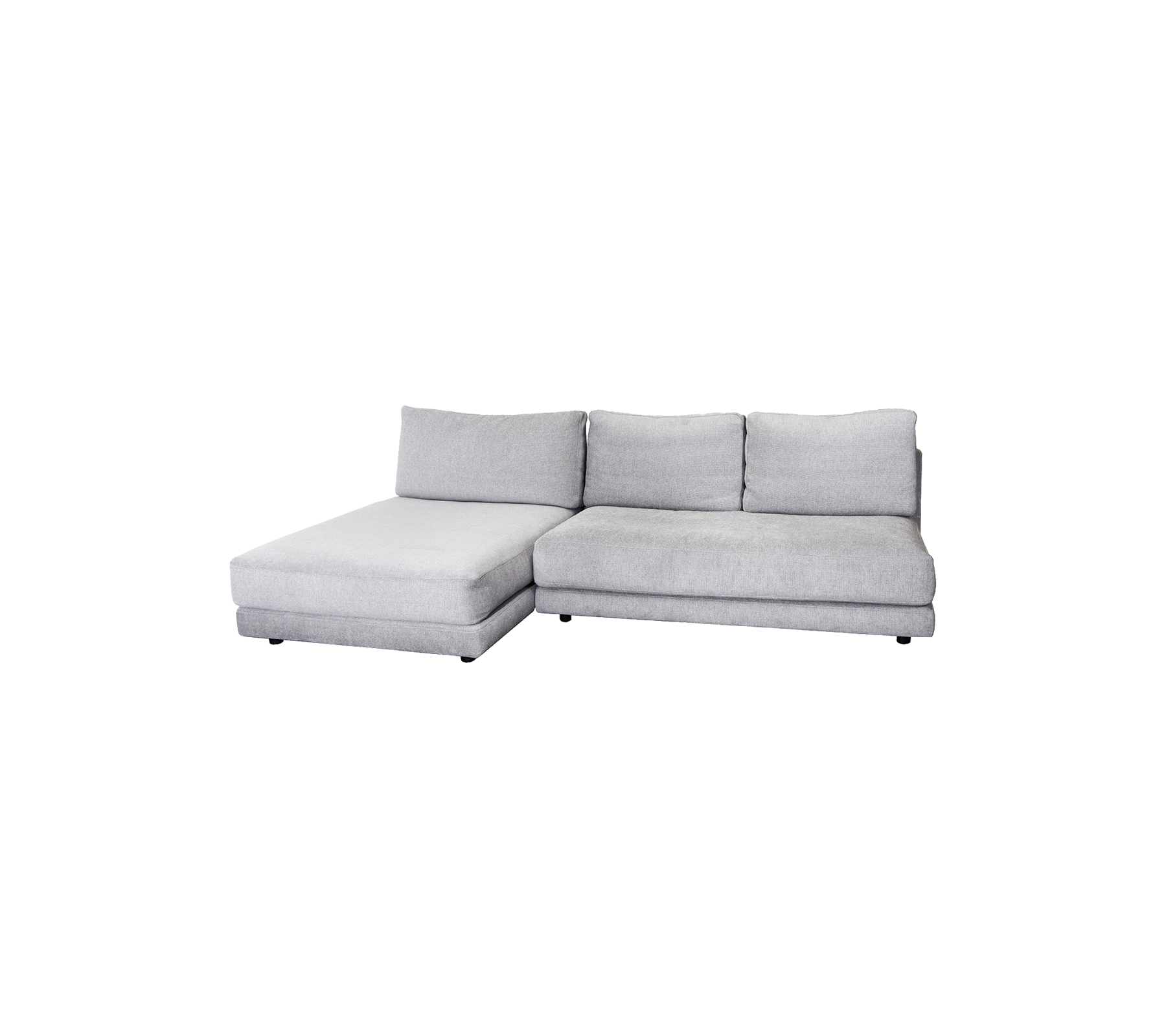Een moderne grijze hoekbank met een comfortabele chaise longue en zachte kussens, perfect voor elke woonkamer.